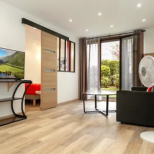 Apartment Nets - Robida, Paris