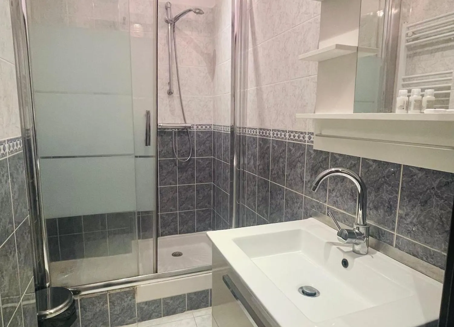 Apartment Florence Paris France